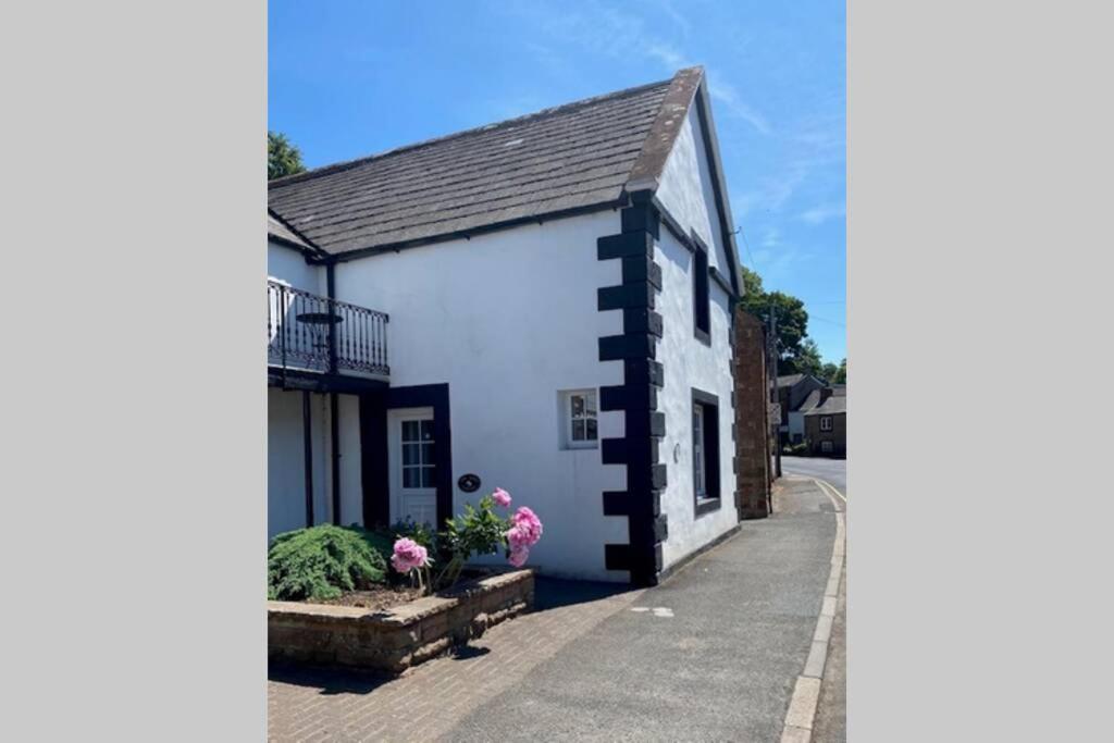 2 Mews Cottages - Town Centre Location Appleby-in-Westmorland Exterior photo